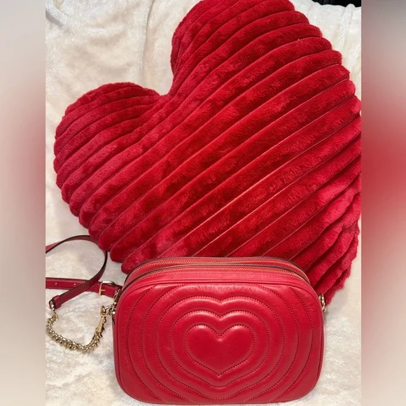 New RARE COACH Jes Crossbody Bag w/Puffy Heart Quilting Leather Gold Cherry Red - Picture 3 of 13